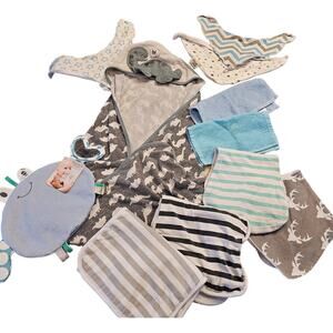 11 piece Baby shower bath bed time bundle towel burp cloths wash cloths toy bibs